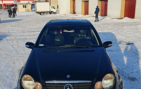 Mercedes-Benz C-Класс, 2004 год, 730 000 рублей, 3 фотография