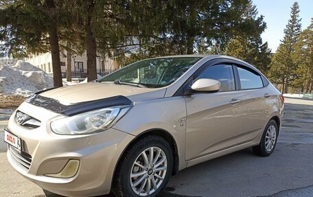 Hyundai Solaris II рестайлинг, 2011 год, 840 000 рублей, 3 фотография