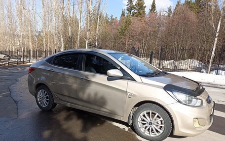 Hyundai Solaris II рестайлинг, 2011 год, 840 000 рублей, 4 фотография