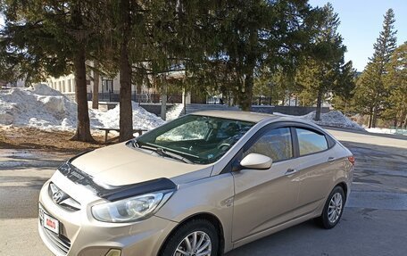 Hyundai Solaris II рестайлинг, 2011 год, 840 000 рублей, 7 фотография