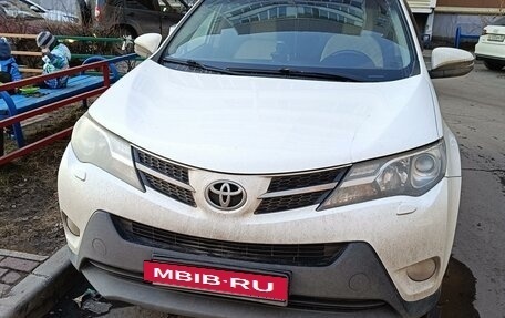 Toyota RAV4, 2013 год, 1 900 000 рублей, 2 фотография