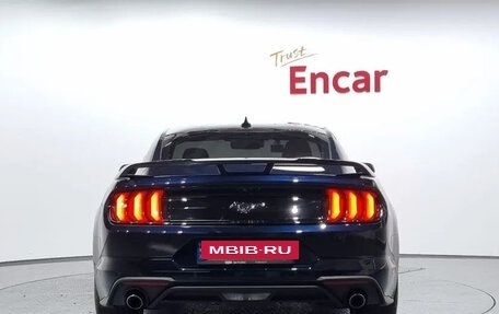 Ford Mustang VI рестайлинг, 2021 год, 2 970 000 рублей, 4 фотография
