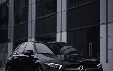 Mercedes-Benz A-Класс, 2018 год, 2 800 000 рублей, 3 фотография
