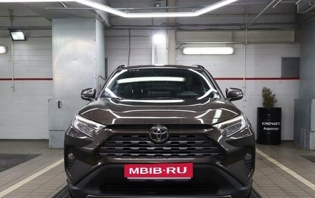 Toyota RAV4, 2020 год, 3 035 000 рублей, 3 фотография