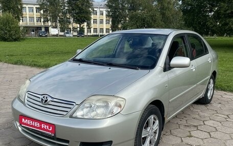 Toyota Corolla, 2004 год, 635 000 рублей, 3 фотография