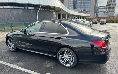 Mercedes-Benz E-Класс, 2019 год, 4 850 000 рублей, 3 фотография