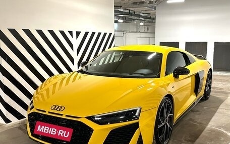 Audi R8, 2021 год, 20 900 000 рублей, 1 фотография