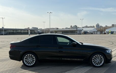 BMW 5 серия, 2017 год, 3 фотография