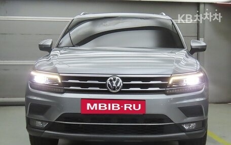 Volkswagen Tiguan II, 2020 год, 2 630 000 рублей, 4 фотография