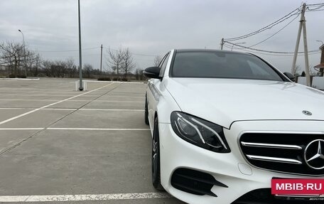 Mercedes-Benz E-Класс, 2018 год, 4 450 000 рублей, 8 фотография