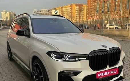 BMW X7, 2021 год, 10 850 000 рублей, 2 фотография