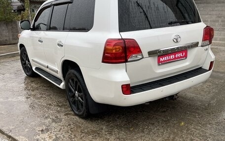 Toyota Land Cruiser 200, 2014 год, 3 650 000 рублей, 2 фотография