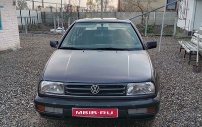 Volkswagen Vento, 1993 год, 355 000 рублей, 1 фотография