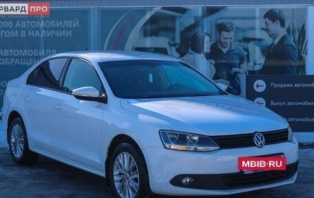 Volkswagen Jetta VI, 2013 год, 1 149 990 рублей, 3 фотография
