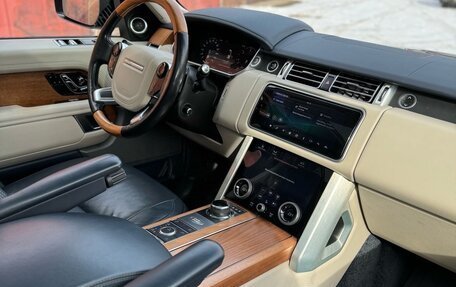 Land Rover Range Rover IV рестайлинг, 2018 год, 8 690 000 рублей, 3 фотография