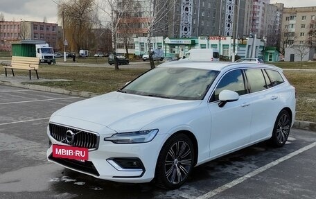 Volvo V60 II, 2018 год, 2 575 000 рублей, 2 фотография