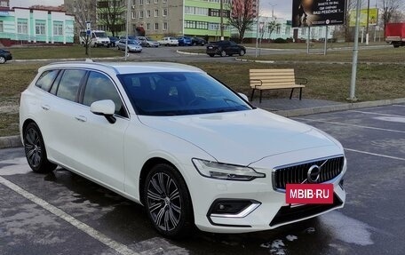 Volvo V60 II, 2018 год, 2 575 000 рублей, 3 фотография