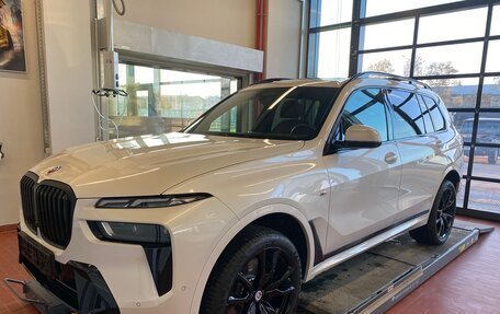 BMW X7, 2023 год, 18 590 000 рублей, 2 фотография
