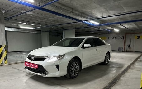 Toyota Camry, 2016 год, 2 730 000 рублей, 3 фотография