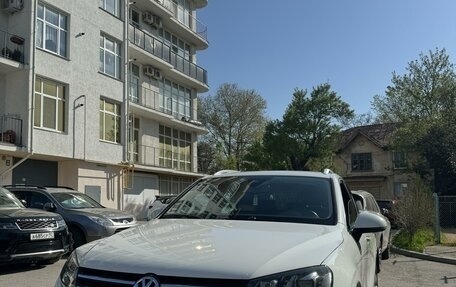 Volkswagen Touareg III, 2013 год, 2 525 000 рублей, 2 фотография