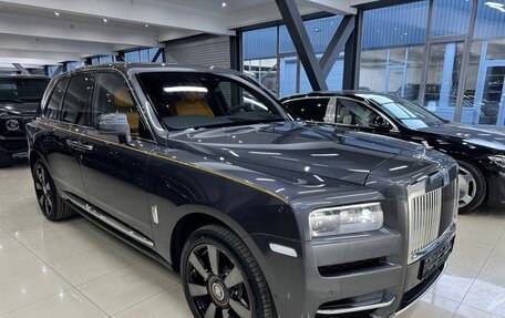Rolls-Royce Cullinan, 2023 год, 67 890 000 рублей, 3 фотография