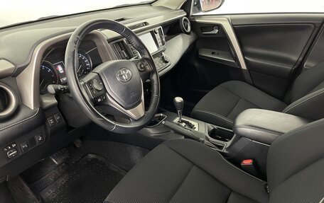 Toyota RAV4, 2017 год, 2 369 200 рублей, 7 фотография