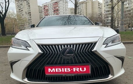 Lexus ES VII, 2020 год, 4 900 000 рублей, 1 фотография