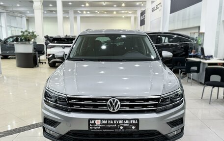 Volkswagen Tiguan II, 2019 год, 2 658 000 рублей, 2 фотография