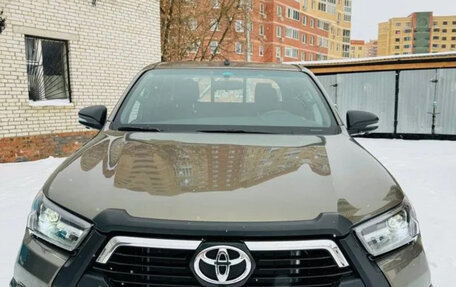 Toyota Hilux VIII, 2023 год, 6 300 000 рублей, 3 фотография