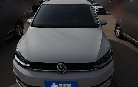 Volkswagen Touran III, 2021 год, 2 120 124 рублей, 1 фотография