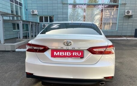 Toyota Camry, 2019 год, 3 650 000 рублей, 4 фотография