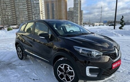 Renault Kaptur I рестайлинг, 2019 год, 1 890 000 рублей, 1 фотография