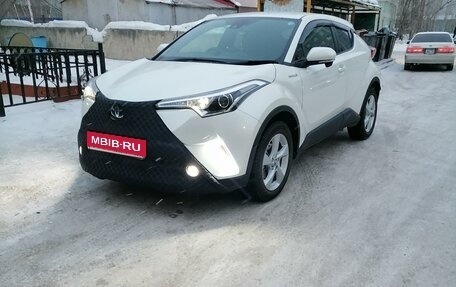 Toyota C-HR I рестайлинг, 2017 год, 2 230 000 рублей, 1 фотография