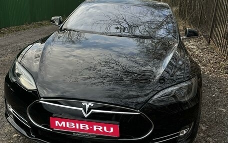 Tesla Model S I, 2015 год, 3 550 000 рублей, 1 фотография
