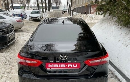 Toyota Camry, 2021 год, 3 360 000 рублей, 3 фотография