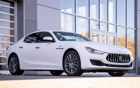 Maserati Ghibli, 2023 год, 12 950 000 рублей, 3 фотография