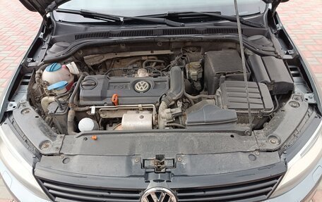 Volkswagen Jetta VI, 2011 год, 997 000 рублей, 5 фотография