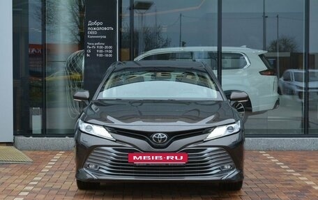 Toyota Camry, 2018 год, 3 015 990 рублей, 2 фотография