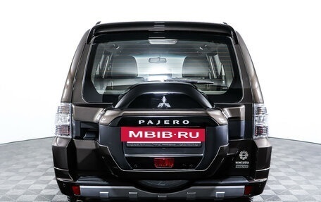 Mitsubishi Pajero IV, 2017 год, 3 195 000 рублей, 6 фотография