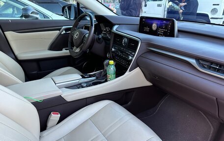 Lexus RX IV рестайлинг, 2016 год, 3 300 000 рублей, 3 фотография