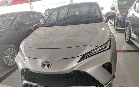 Toyota Venza, 2022 год, 4 120 000 рублей, 2 фотография