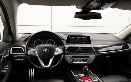 BMW 7 серия, 2017 год, 4 299 000 рублей, 6 фотография