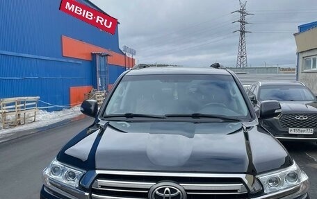 Toyota Land Cruiser 200, 2015 год, 5 700 000 рублей, 2 фотография