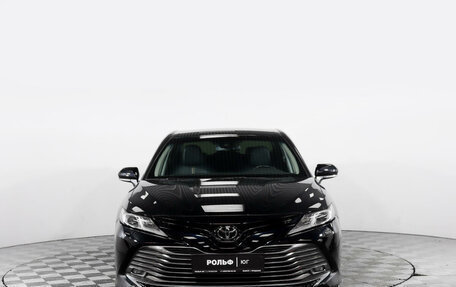 Toyota Camry, 2019 год, 2 855 000 рублей, 2 фотография