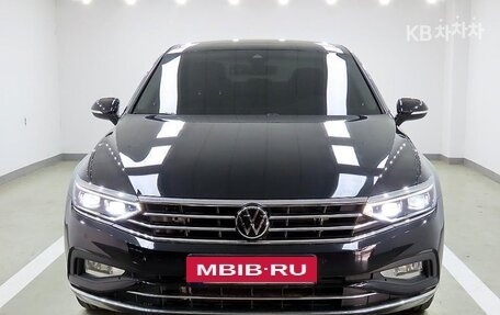 Volkswagen Passat B8 рестайлинг, 2021 год, 3 080 000 рублей, 3 фотография