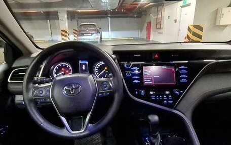 Toyota Camry, 2020 год, 2 200 000 рублей, 3 фотография