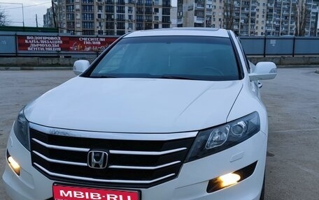 Honda Crosstour I рестайлинг, 2012 год, 1 690 000 рублей, 1 фотография