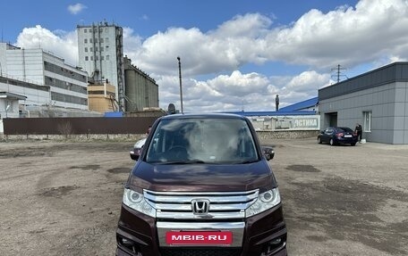 Honda Stepwgn IV, 2010 год, 1 800 000 рублей, 2 фотография