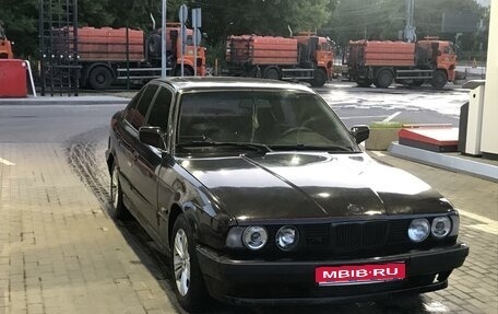 BMW 5 серия, 1992 год, 305 000 рублей, 1 фотография