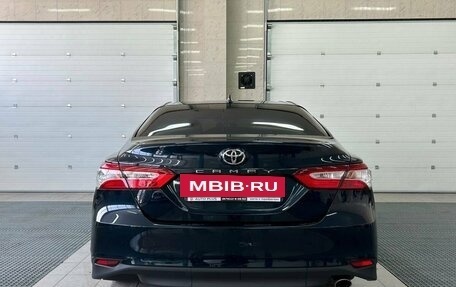 Toyota Camry, 2018 год, 2 699 000 рублей, 6 фотография